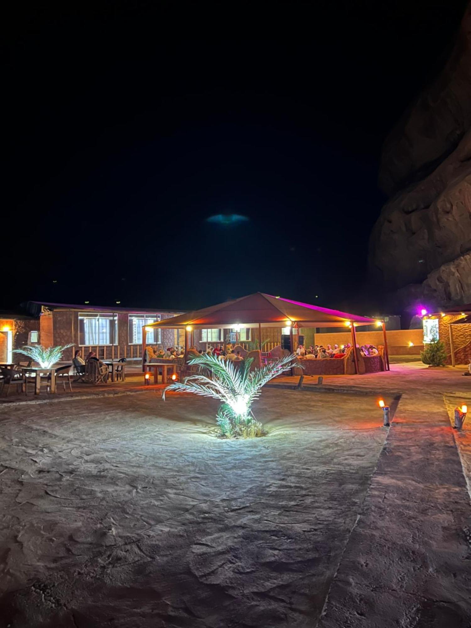 Orbit Camp Hotel Wadi Rum Ngoại thất bức ảnh